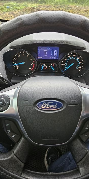 Продам Ford Escape