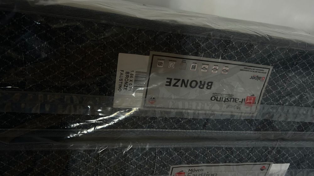 Vendo conjunto de colchões Novos