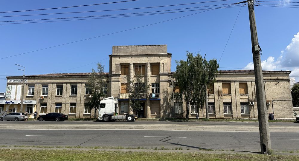 Продаж майнового комплексу, бази, Бориспільська, 7. Склади, виробничі цехи та офісні приміщення