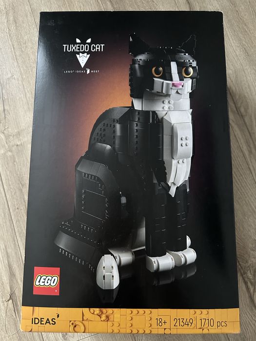 Конструктор Lego 21349 Ideas Tuxedo Cat (Чорно-білий кіт)