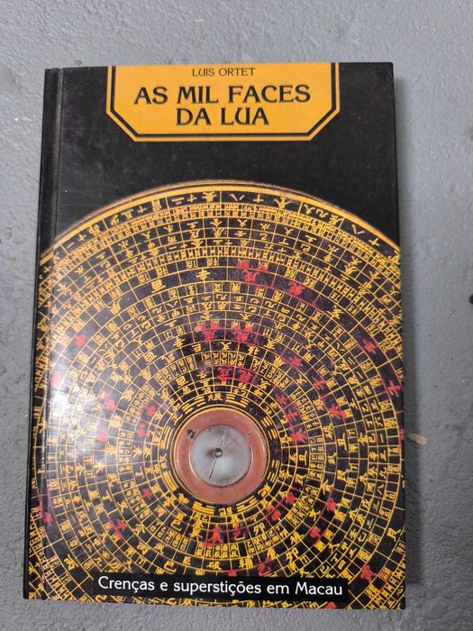 As Mil Faces da Lua — Luís Ortet