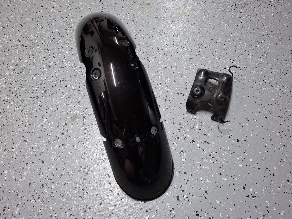 Triumph Bonneville T120 T100 błotnik nadkole mocowanie stelaż