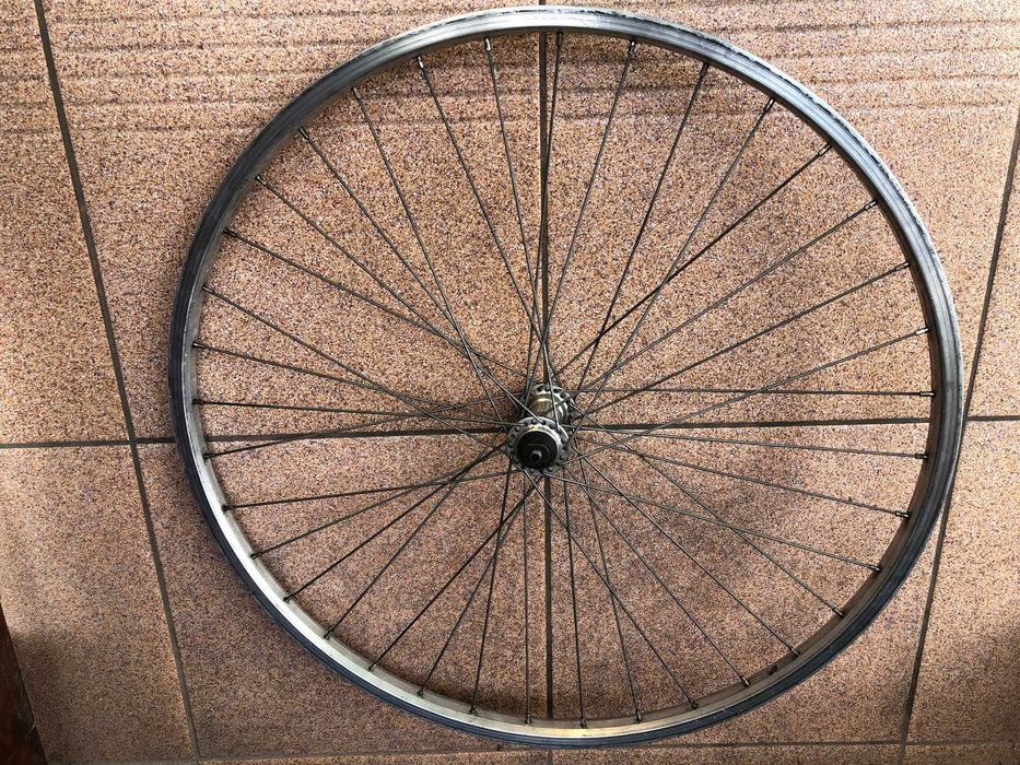 Przednie koło rowerowe 26" Shimano Alivio HB-MC12