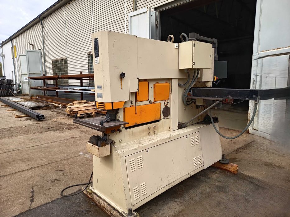 Nożyce - prasa wykrawająca GEKA model Hydrocrop 100/SD sterowana CNC