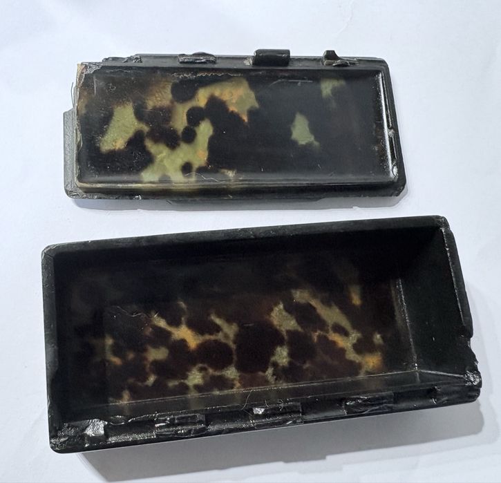 Para restauro: antiga caixa de rapé asiática em tortoise e casquinha