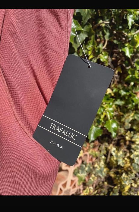 Calças tecido marca Zara