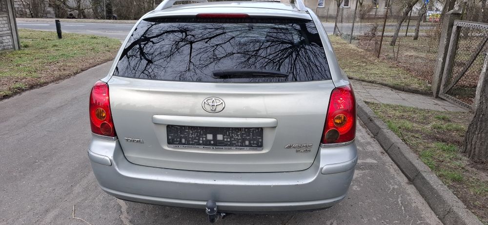 Klapa tył toyota avensis II t25 kolor 6t1 ładna kompletna wysyłka