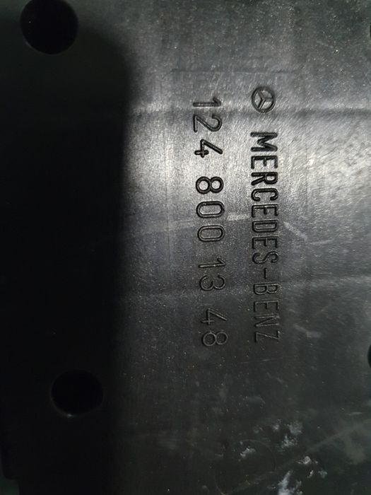 Compressor do fecho central MERCEDES-BENZ 190 e outros.