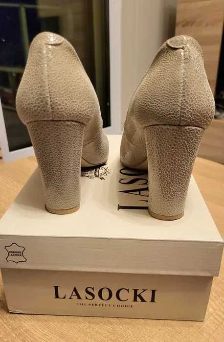 Lasocki beżowe czółenka rozm 39 stan bdb