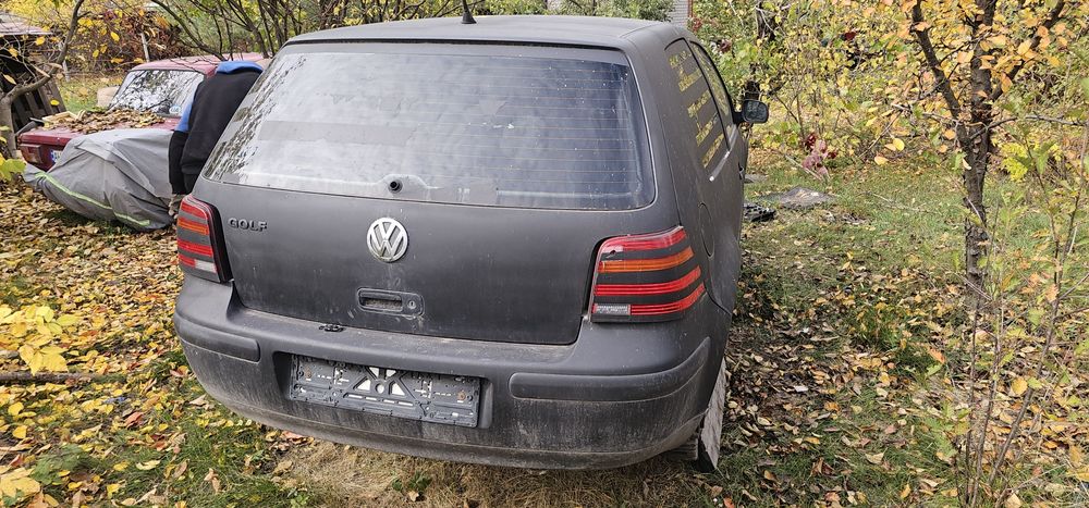 VW GOLF 4 разбираю