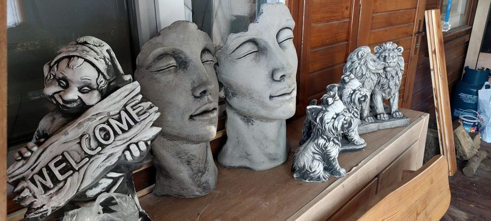 Rzeźby Ogrodowe głowy z betonu