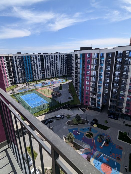 Продаж видової 3 кімн квартири в центрі, ЖК Фемелі плаза