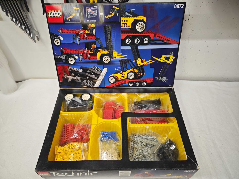 Lego Technic 8872 "Forklift Transporter"; 1993; [156]