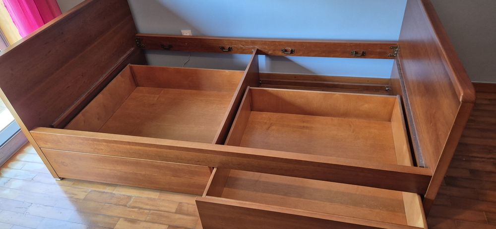 Cama de solteiro com gavetas completa ótimo estado