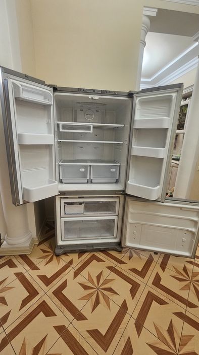 Холодильник Samsung 3-х дверний