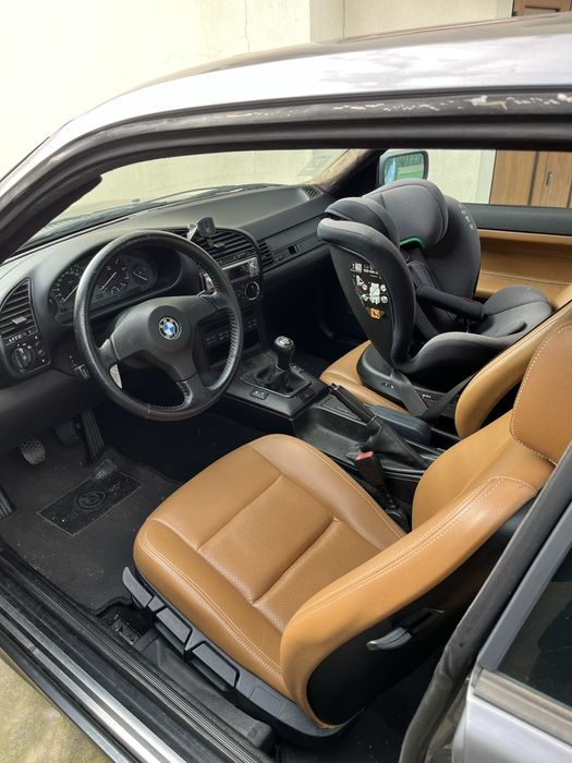 1992 BMW E36 318is coupe