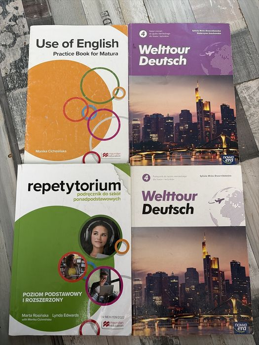 Repetytorium i Welttour Deutsch podreczniki i cwiczenia