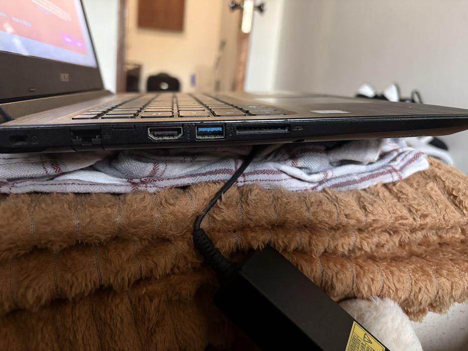 Vende se Pc Portatil Acer I3