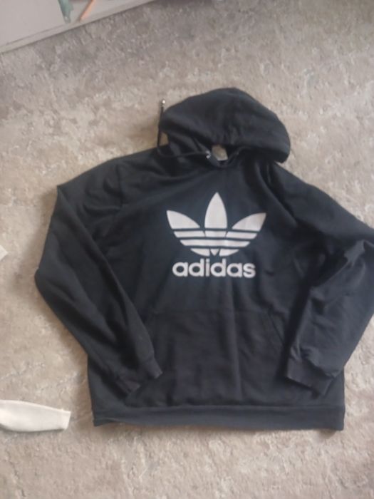 Продам світшот adidas