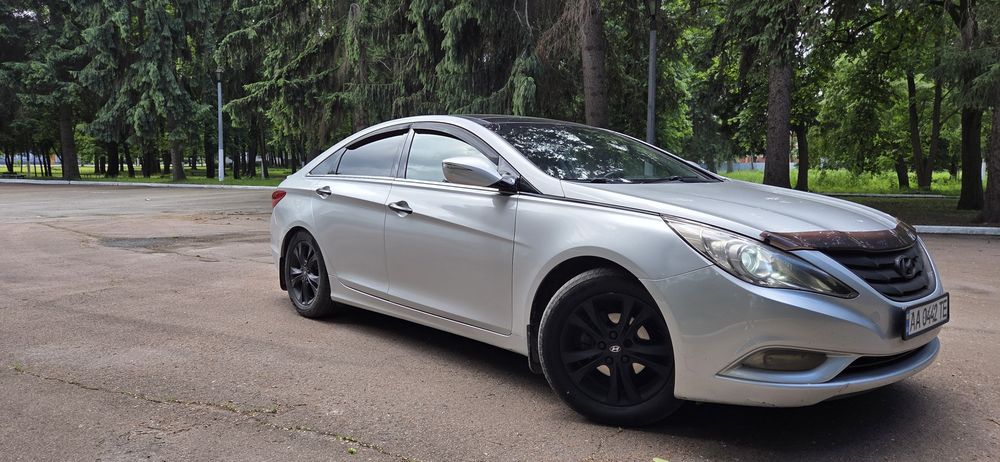Hyundai Sonata 2011