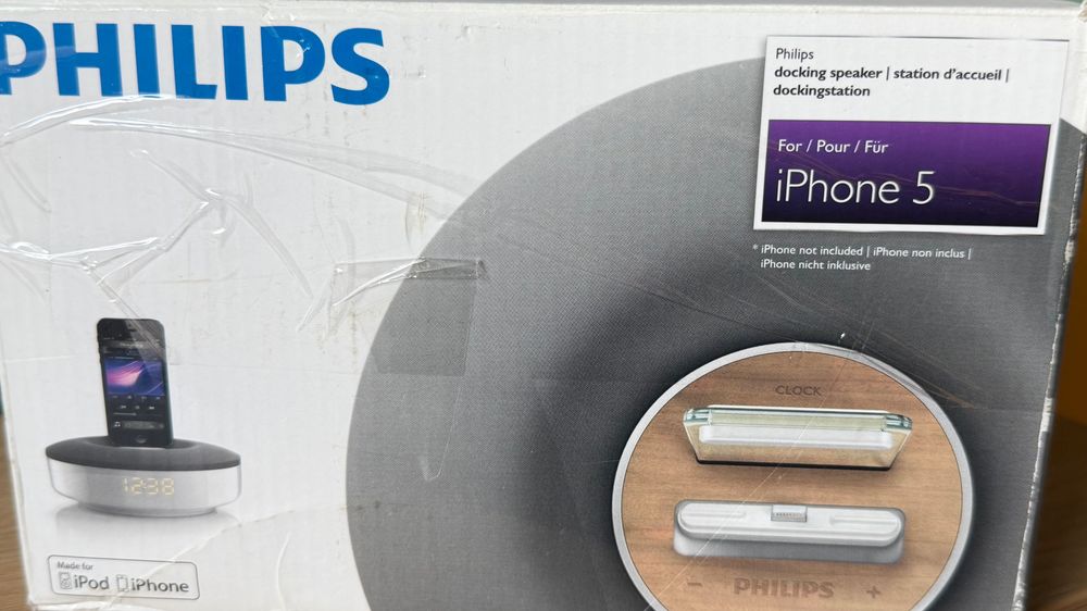 Głośnik przenośny Philips DS1155/12 . Moc: 6 W. Złącza: USB, Lightning