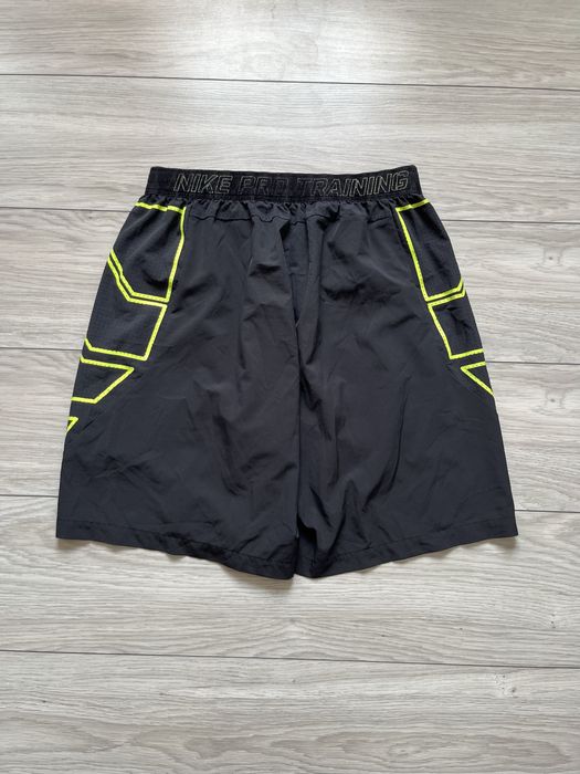 Шорти Nike pro training