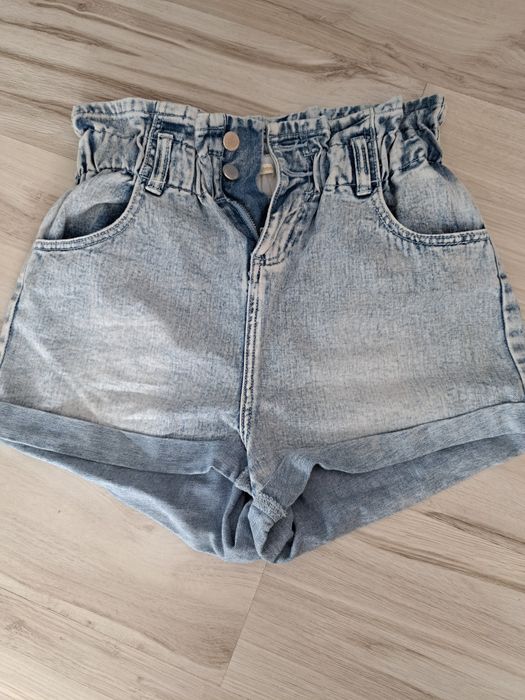 Krótkie spodenki jeansowe