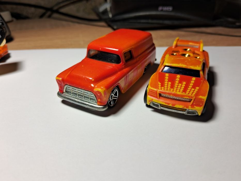 Машинки Hotwheels