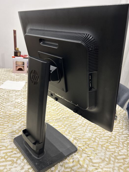 Monitor HP e190i ips display