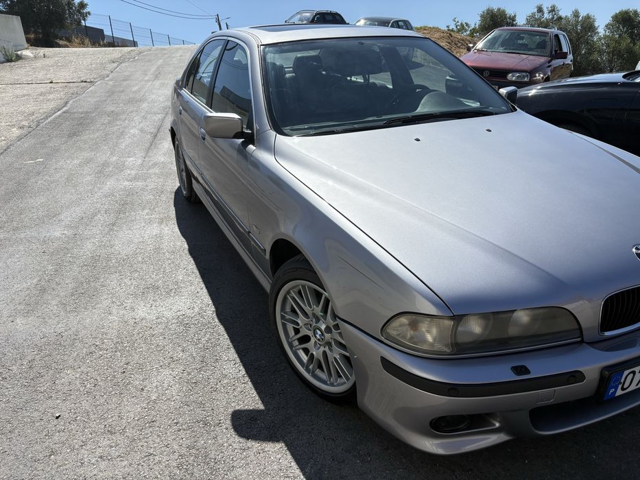 BMW E39 528I Sedan
