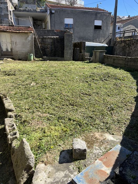 Jardinagem, limpeza de terrenos e corte de árvores