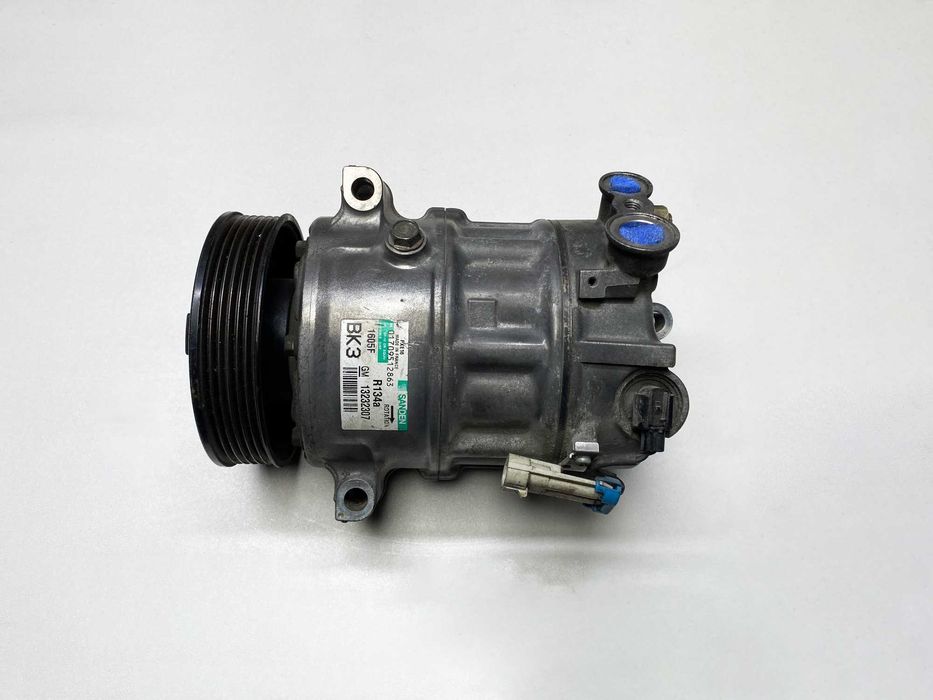 Компресор кондиціонера Opel Insignia A / Saab 9-5 - 2.0CDTi - (під 1 фішку)