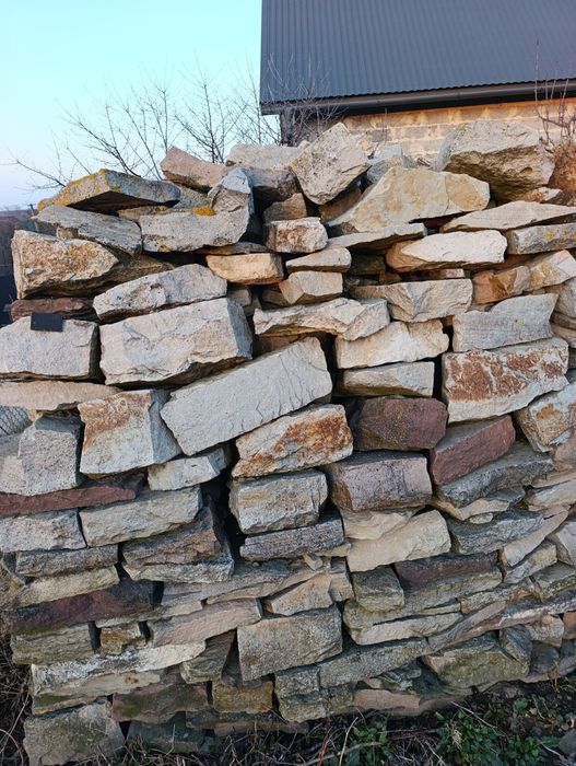 Камінь для забору, фундаменту і т д