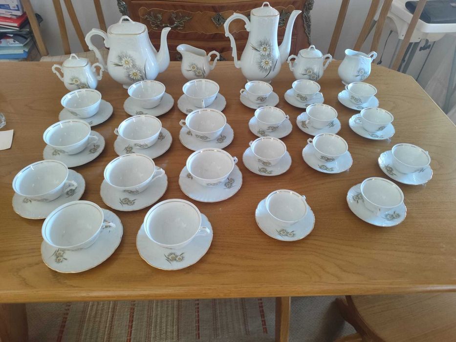 Serviço Duplo de Chá e Café em Porcelana