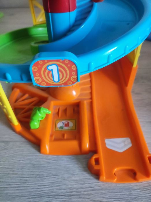 Vtech, Tut Tut Autka, Wieża parkingowa, zestaw