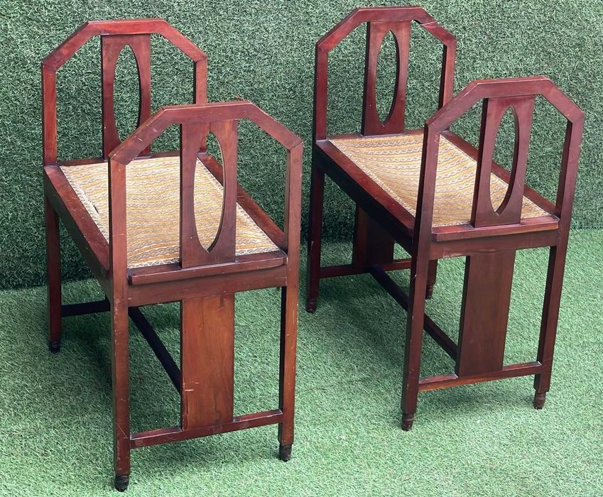 Bancos ou banquetas de braços antigos, altura 75 X 60X35 cm