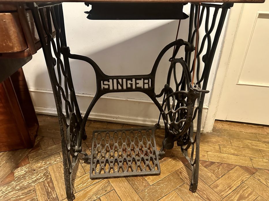Máquina de costura Singer antiga