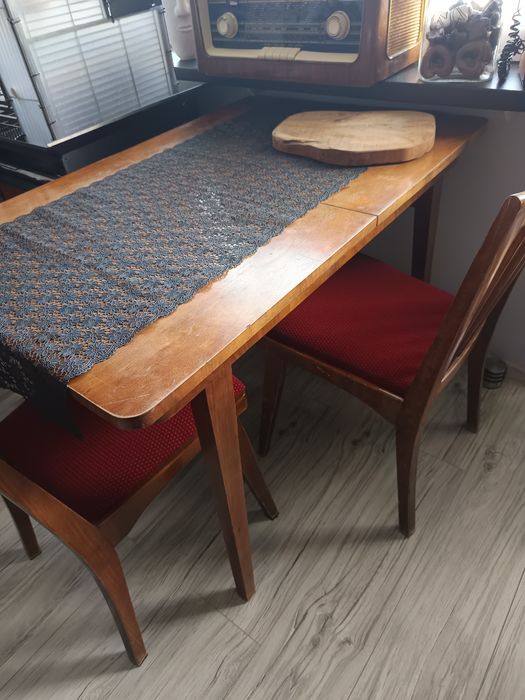 Stary, rozkładany stół prl