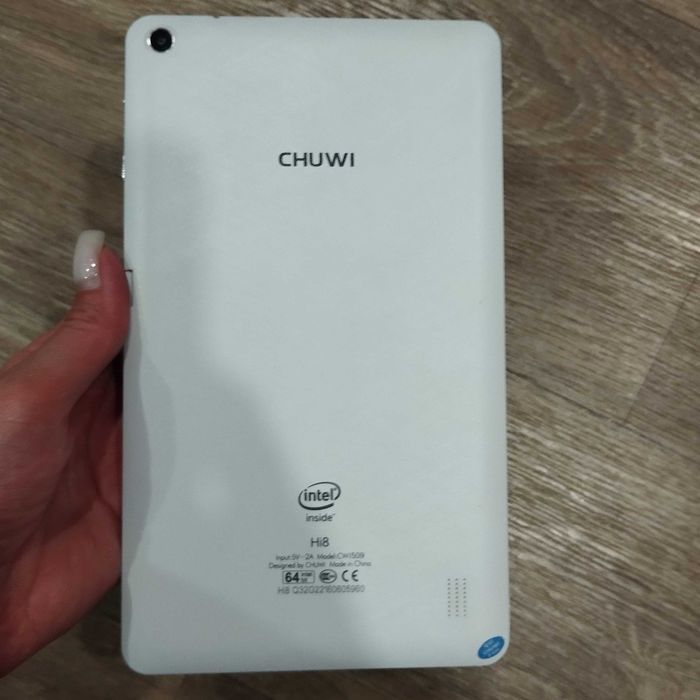 Планшет CHUWI Hi8 з чохлом, діагональ 8"