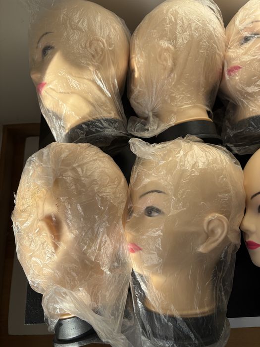 Cabeças de manequim feminino