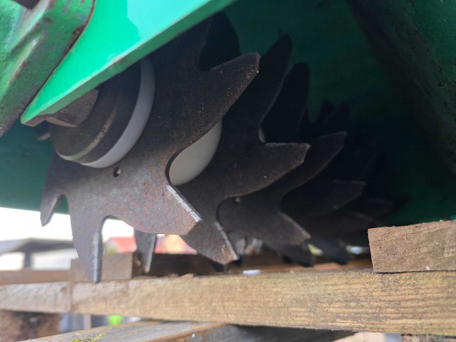 Wertykulator TORO Skaryfikator Graden Aerator NAPOWIETRZANIE Sisis