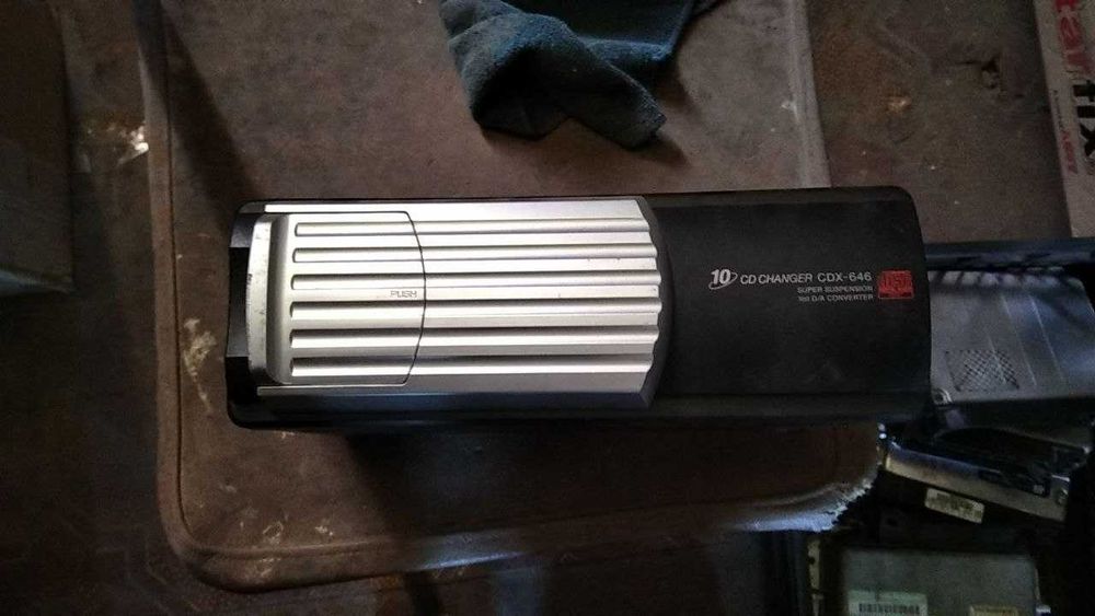 Програвач проигрыватель CD чейнджер Sony CDX-646 Авторозборка