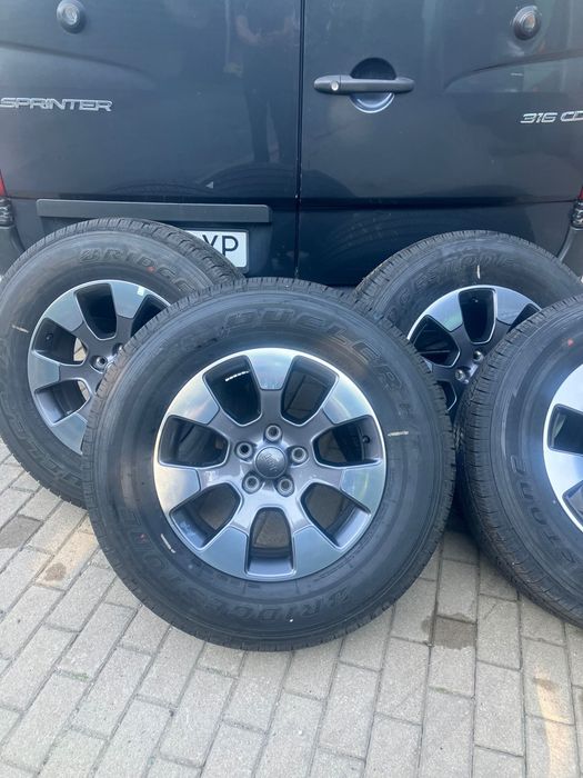 Koła JEEP 255/70r18 Bridgestone 5x127 demo