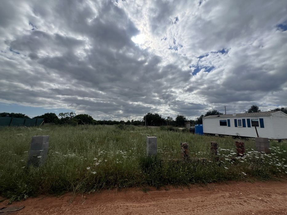 Terreno c/luz | Vedado e c/ portao