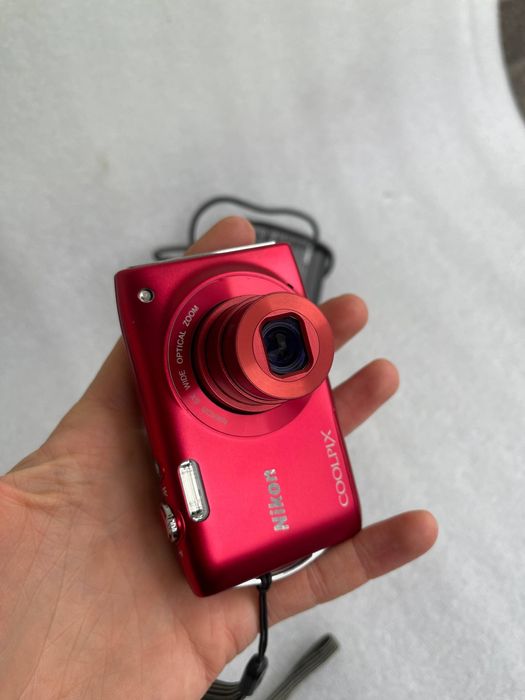 Фотоапарат Nikon COOLPIX S3200 Red
