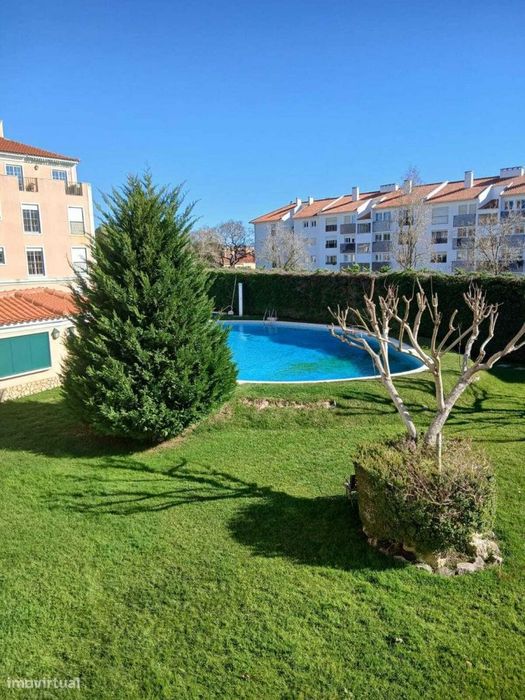 Apartamento T3 com estacionamento, Alapraia, Cascais