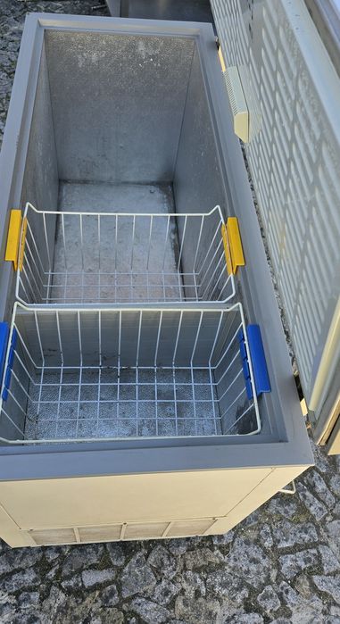 Arca congeladora grande da Philips/Whirlpool