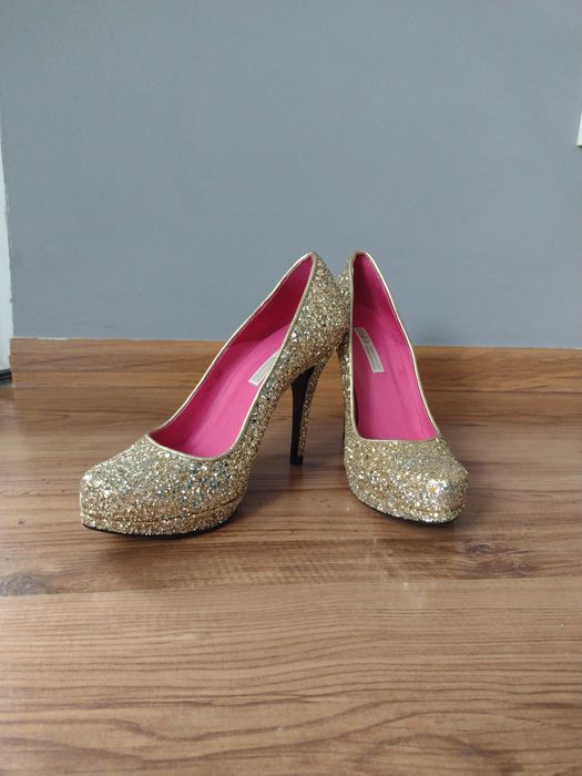 Szpilki London Buffalo