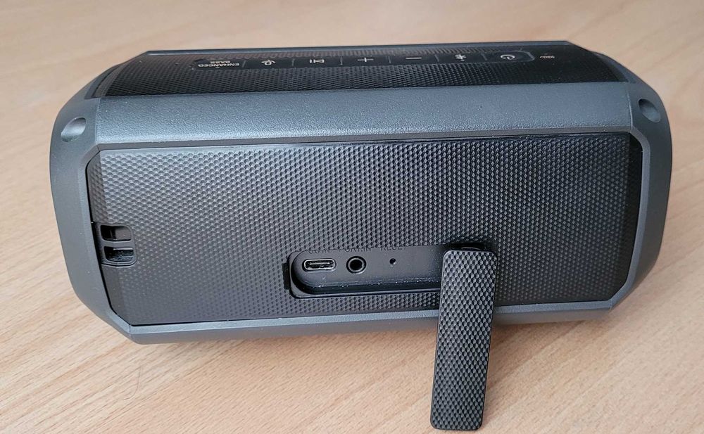 26.01.07 - Coluna Portátil LG Xboom Go PK3 c Bluetooth