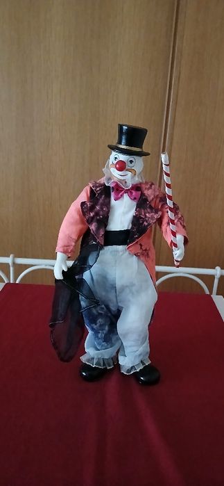 Estatueta/palhaço mágico